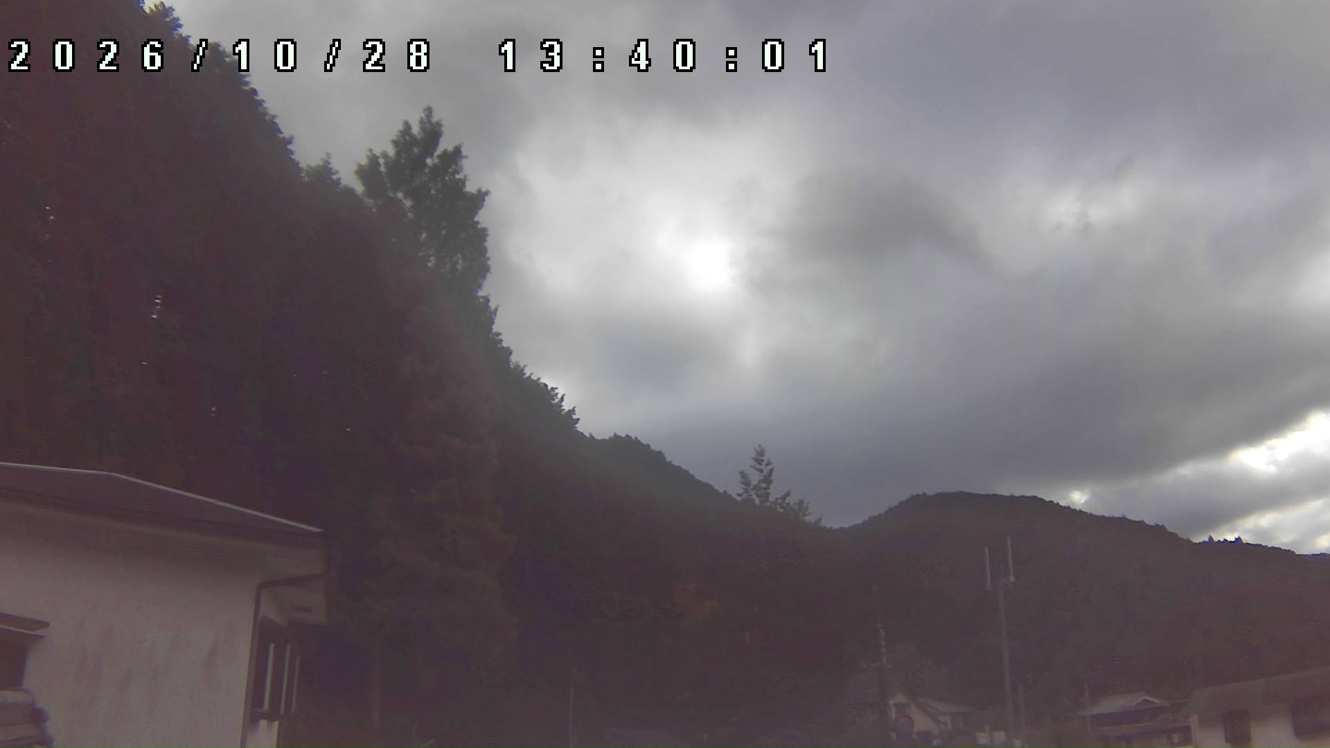 2026年10月28日 13:40ごろの金剛山登山口周辺の空