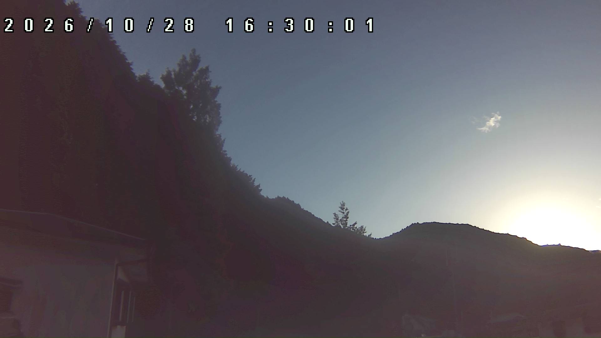 2026年10月28日 16:30ごろの金剛山登山口周辺の空