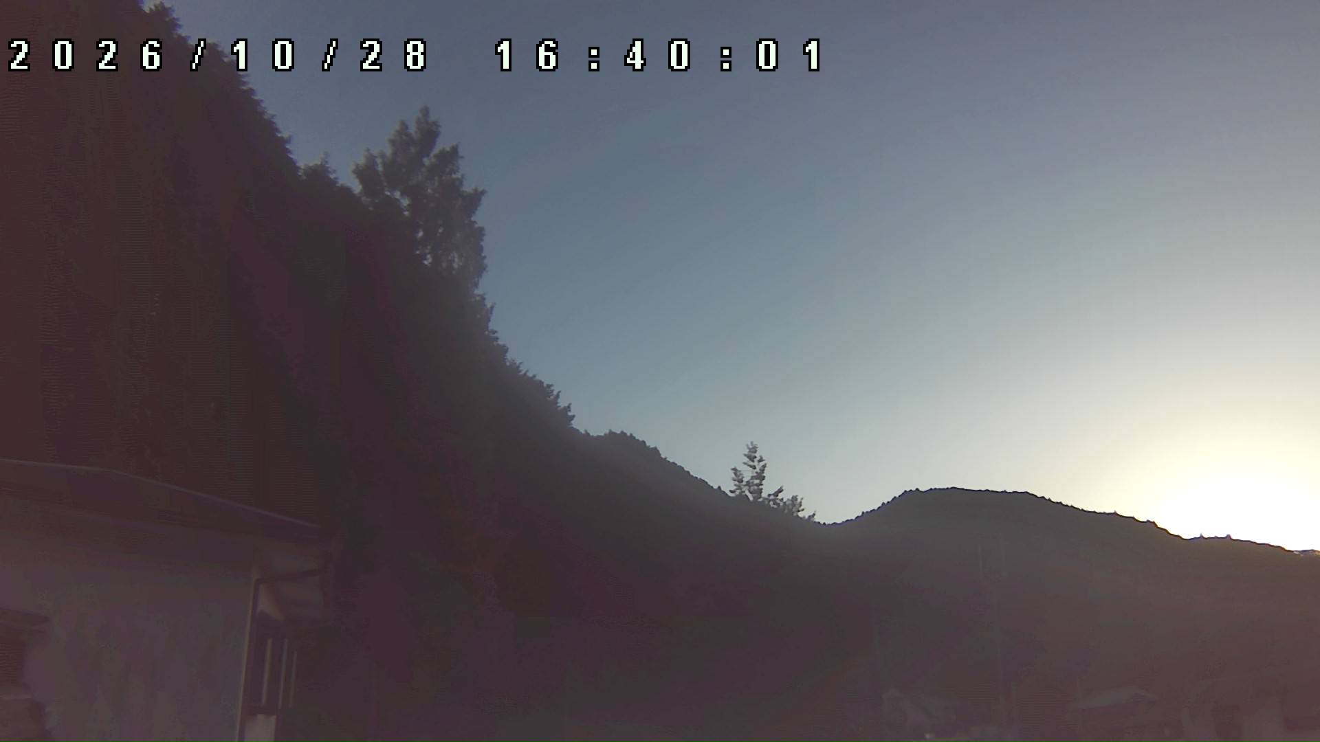 2026年10月28日 16:40ごろの金剛山登山口周辺の空
