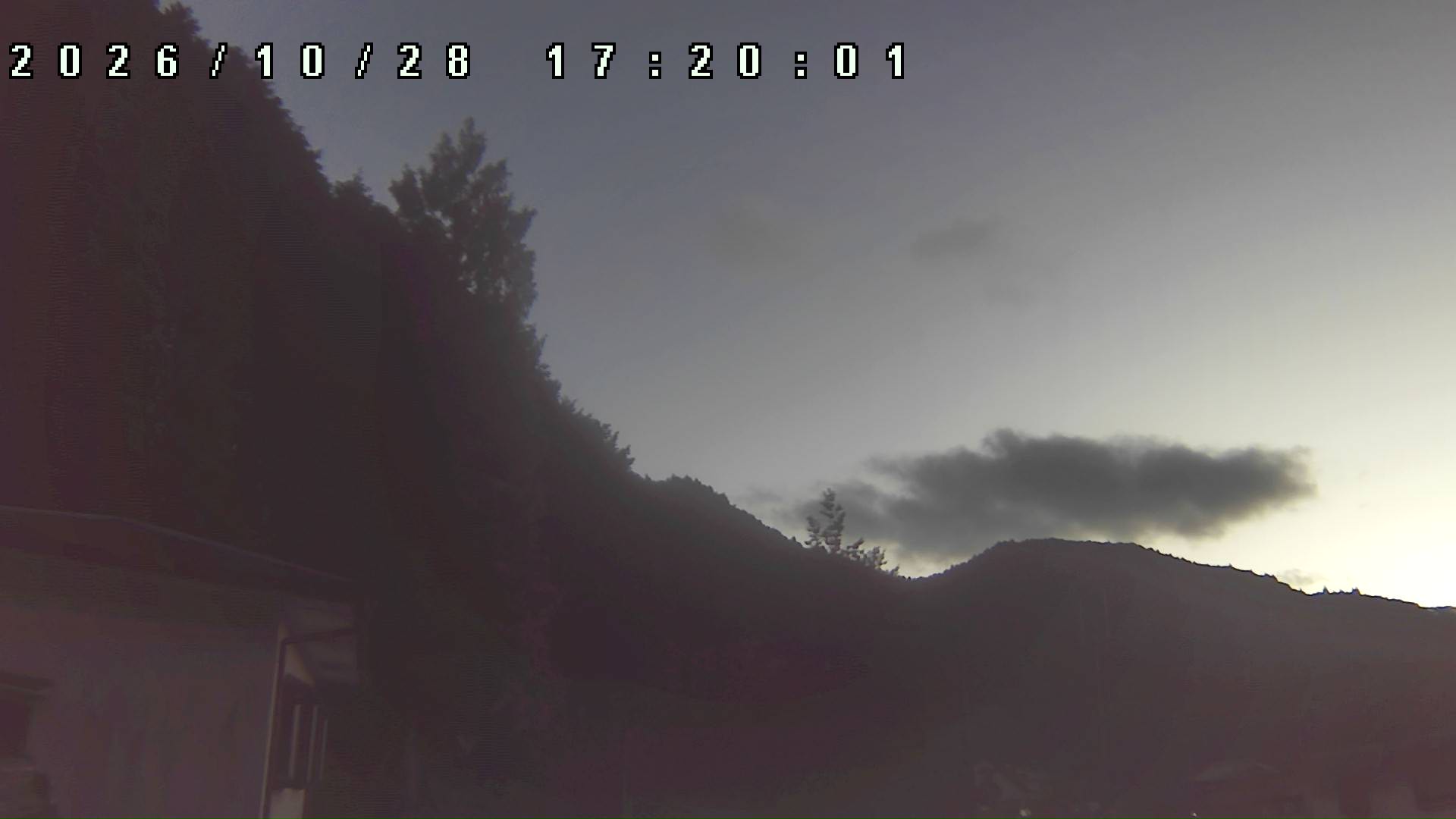 2026年10月28日 17:20ごろの金剛山登山口周辺の空