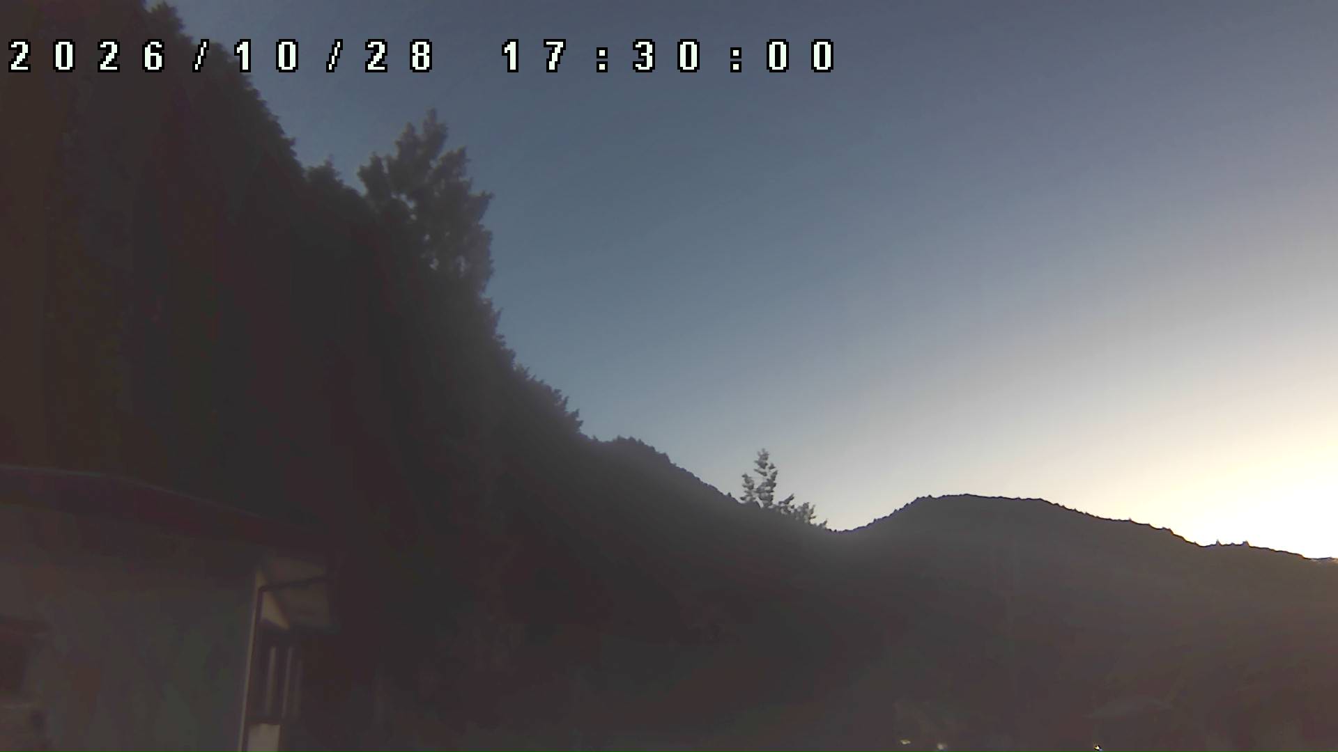 2026年10月28日 17:30ごろの金剛山登山口周辺の空