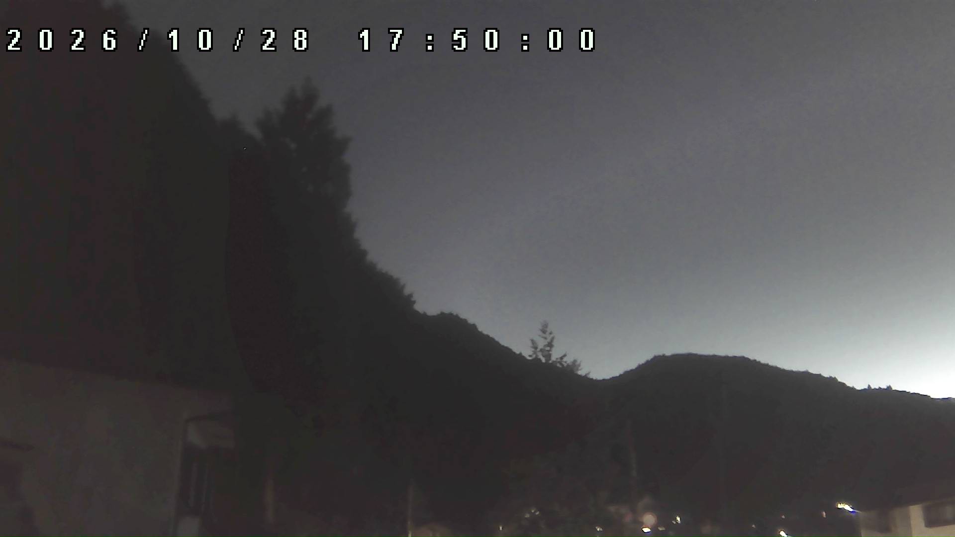 2026年10月28日 17:50ごろの金剛山登山口周辺の空