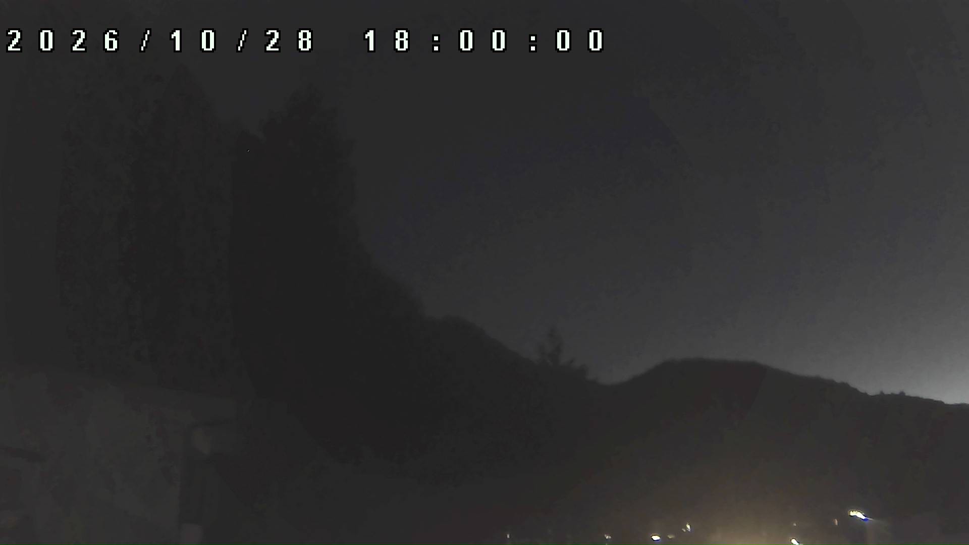 2026年10月28日 18:00ごろの金剛山登山口周辺の空