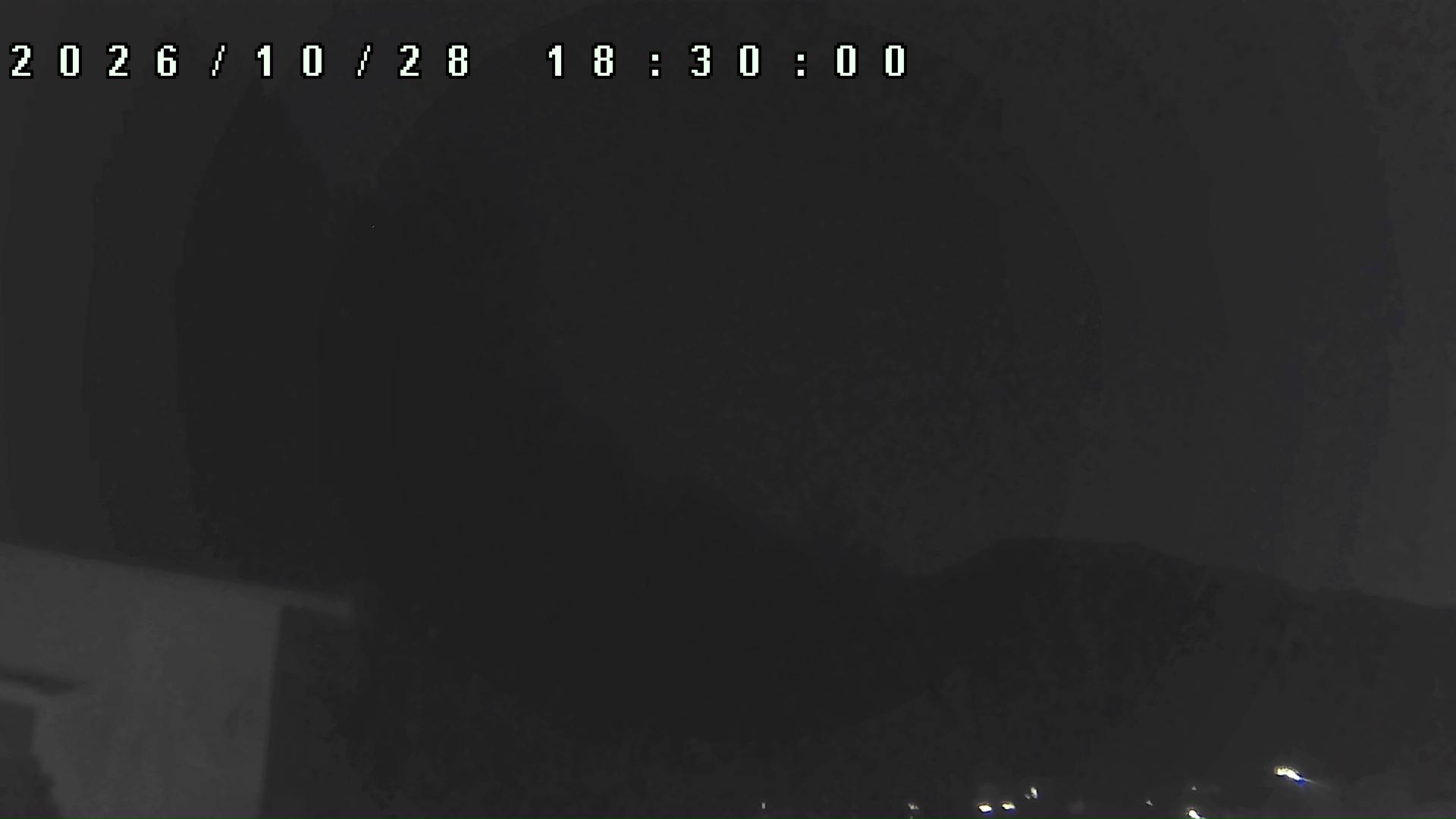 2026年10月28日 18:30ごろの金剛山登山口周辺の空