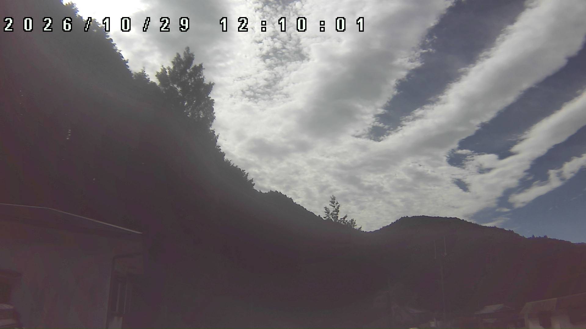 2026年10月29日 12:10ごろの金剛山登山口周辺の空