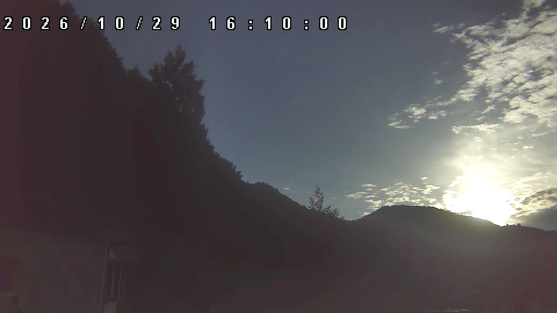 2026年10月29日 16:10ごろの金剛山登山口周辺の空