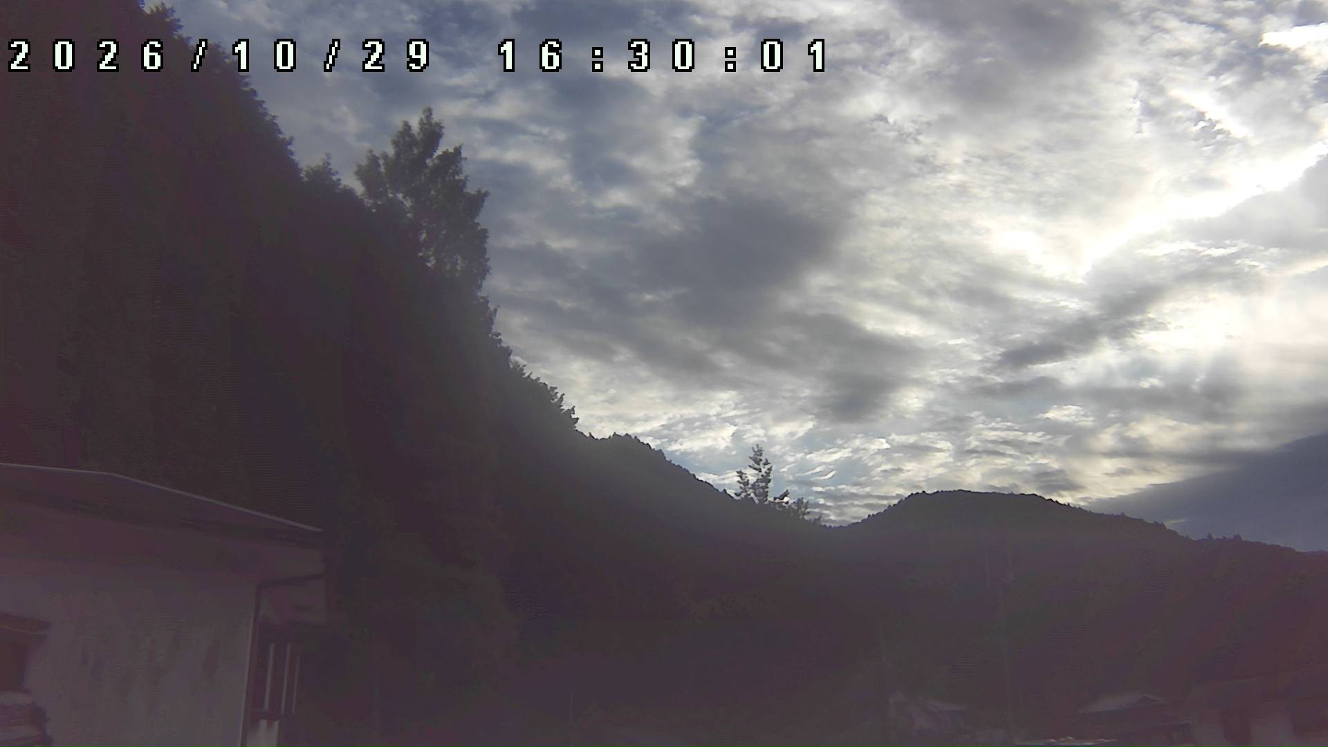 2026年10月29日 16:30ごろの金剛山登山口周辺の空