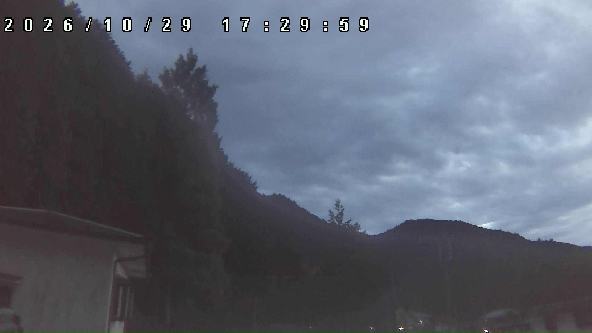 2026年10月29日 17:30ごろの金剛山登山口周辺の空