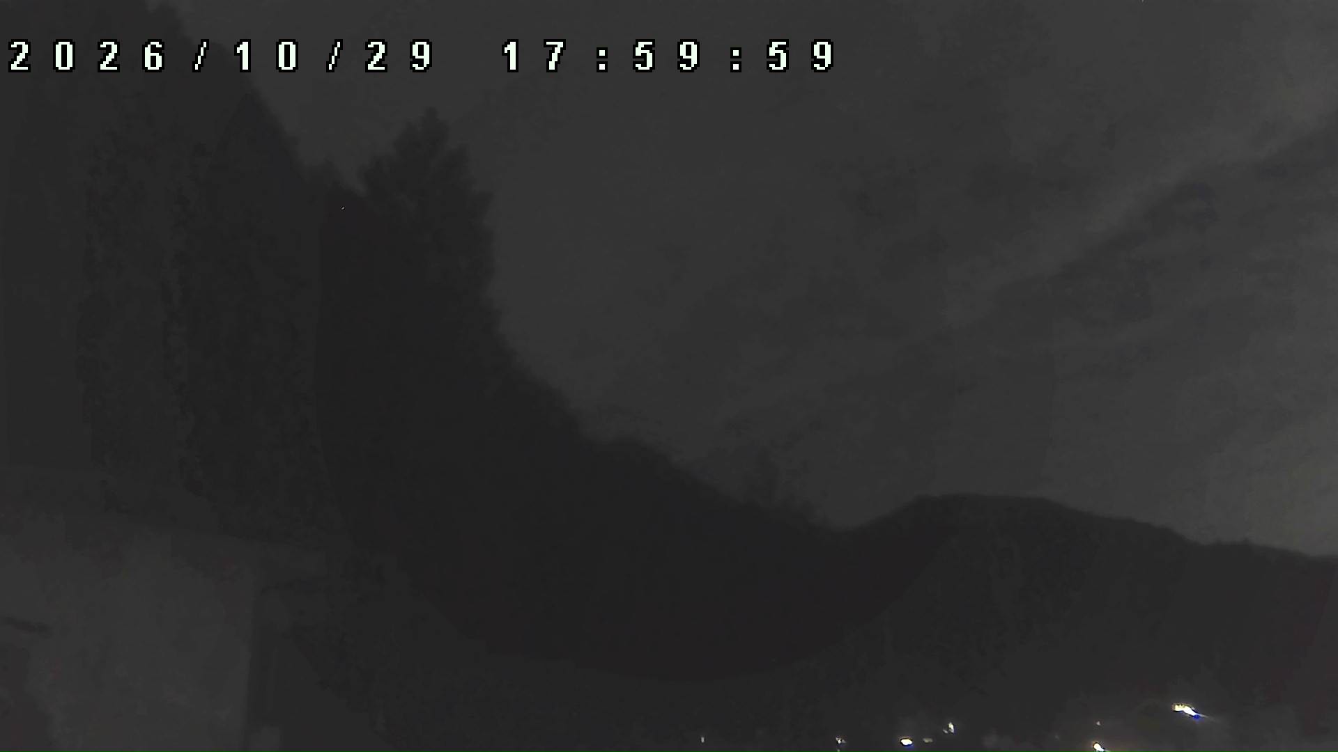 2026年10月29日 18:00ごろの金剛山登山口周辺の空