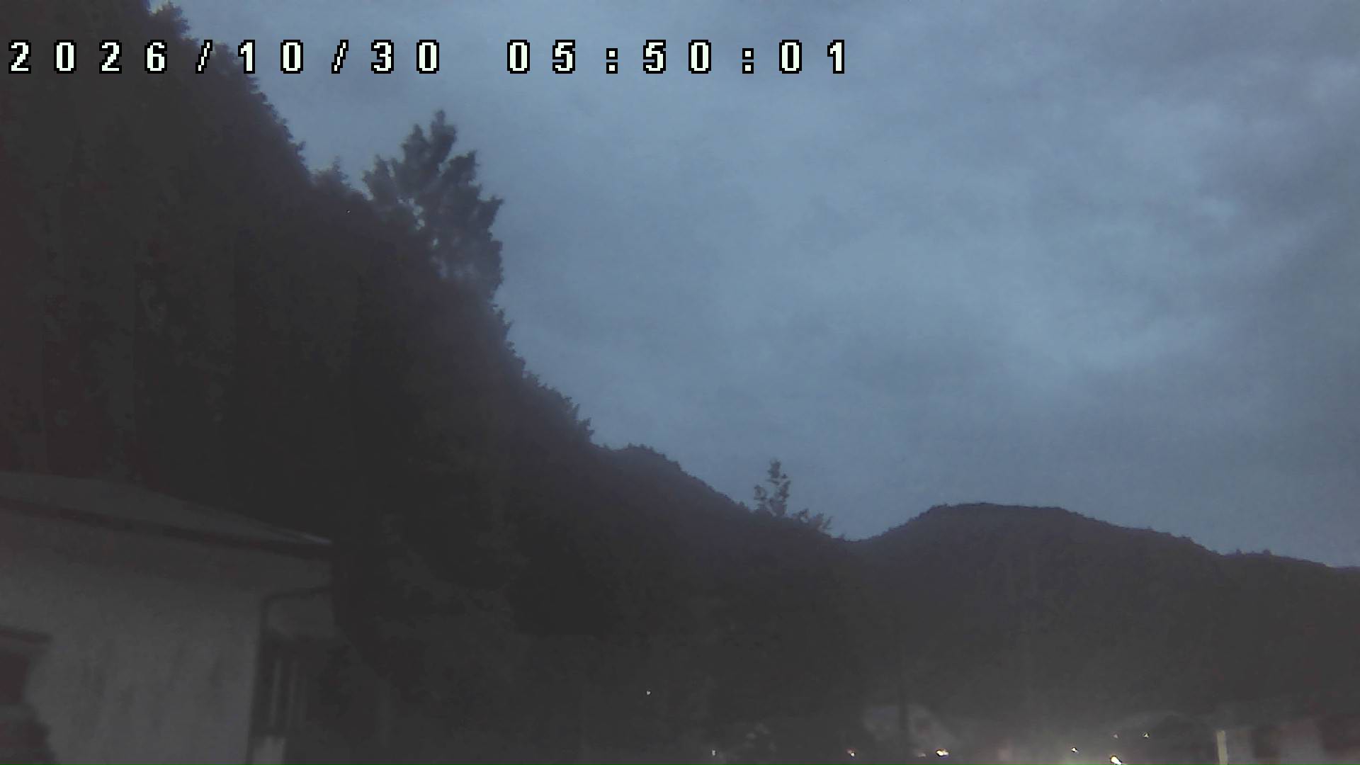 2026年10月30日 05:50ごろの金剛山登山口周辺の空
