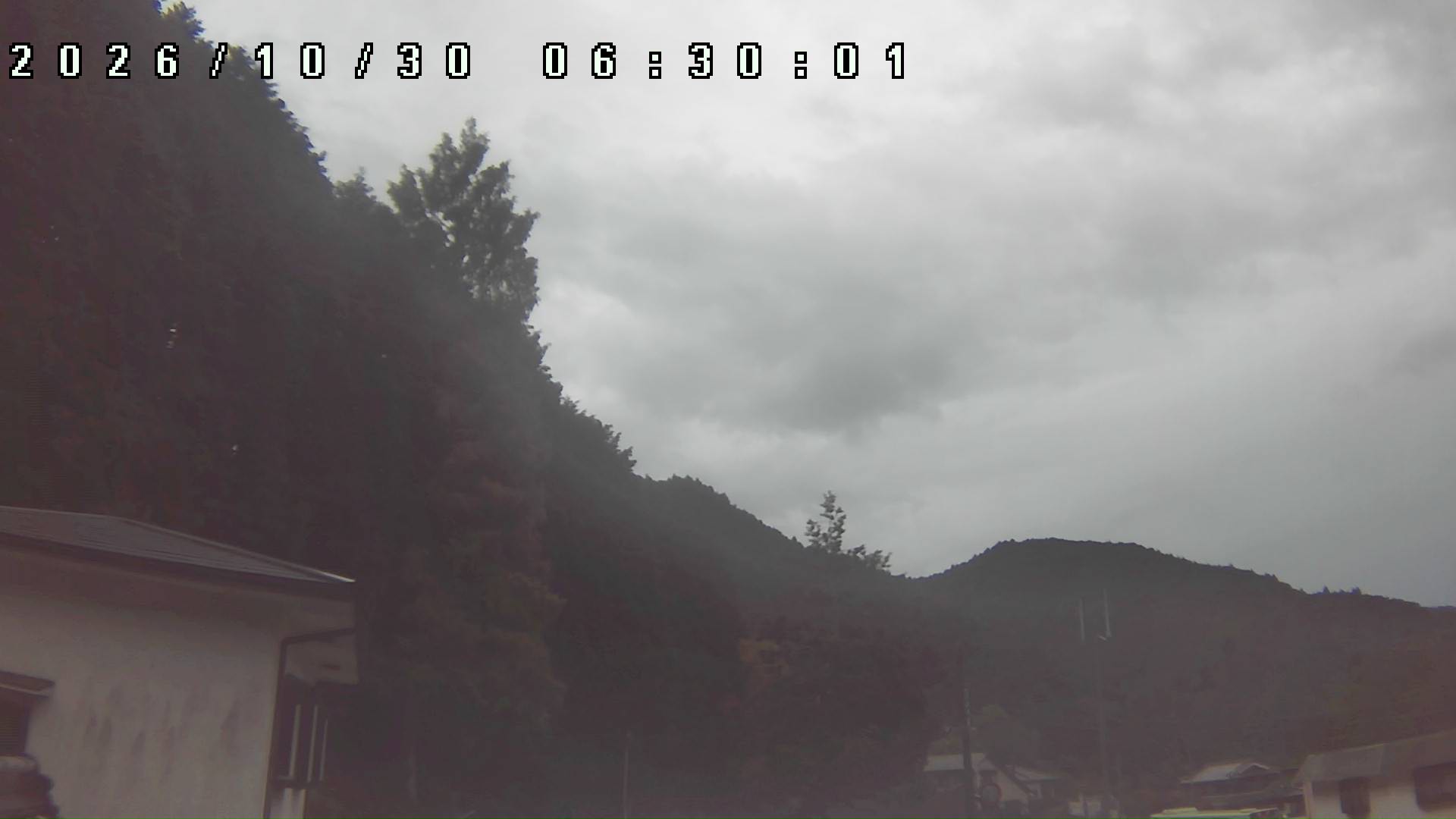 2026年10月30日 06:30ごろの金剛山登山口周辺の空