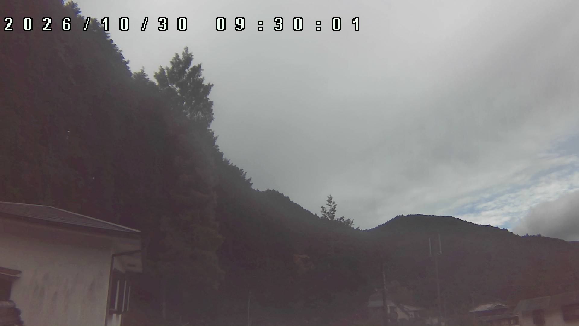 2026年10月30日 09:30ごろの金剛山登山口周辺の空
